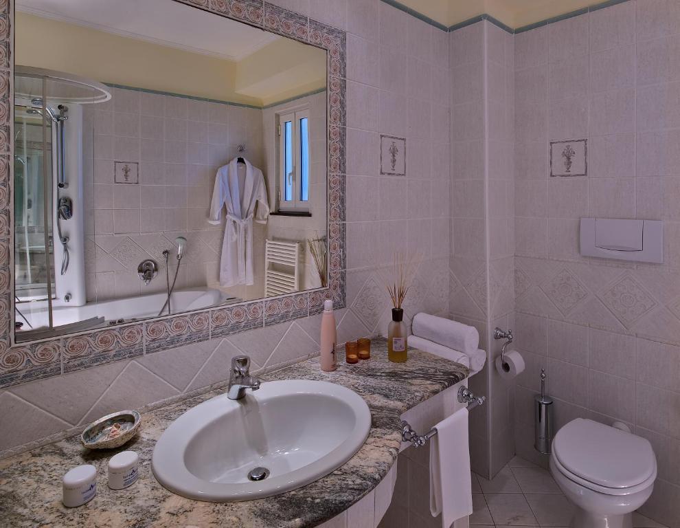 Classic Double Room,103537193:JPEG